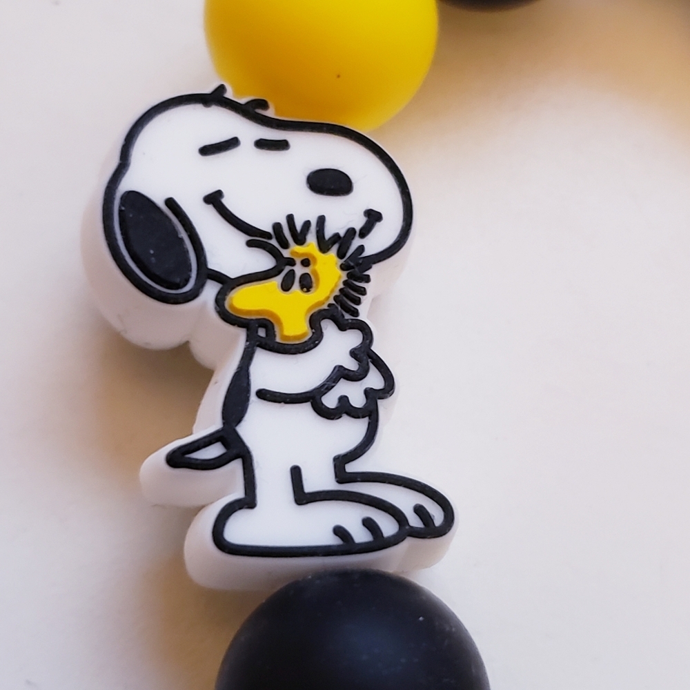 Handmade Snoopy Silicone Focal Beaded Wristlet Keychain Bracelet - Picture 2 of 5